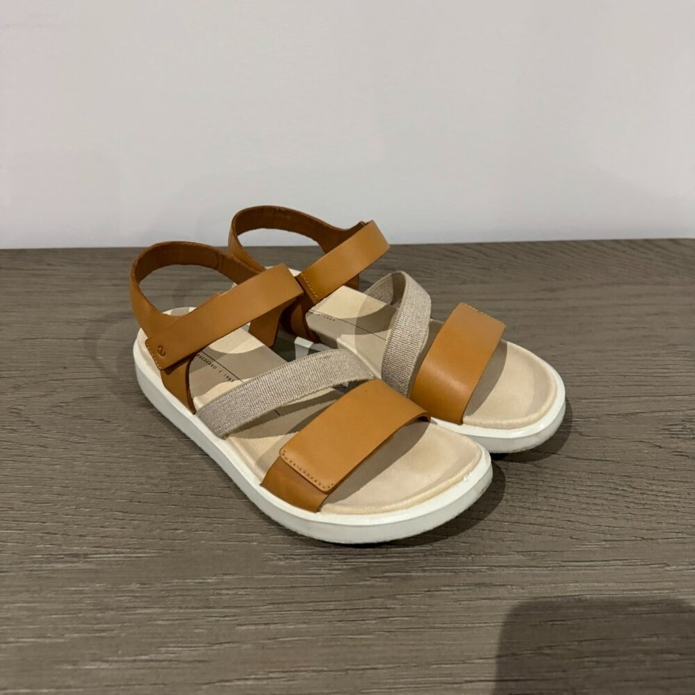 ECCO Women's Brown Flowt Sandal - Size 8 (38) - Picture 2 of 10